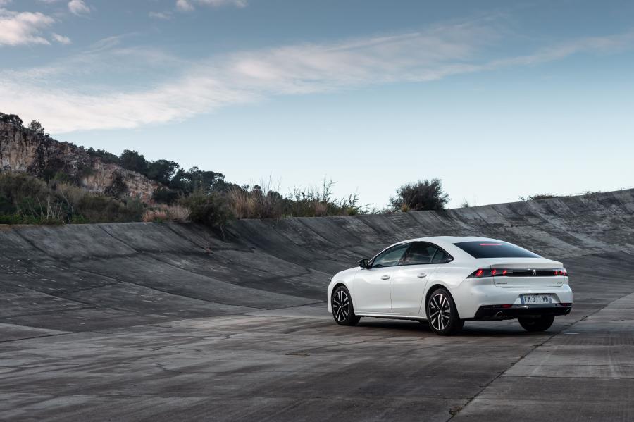  Peugeot 508 GT HYBRID 2019 года  (WW) (фото 28 из 40)